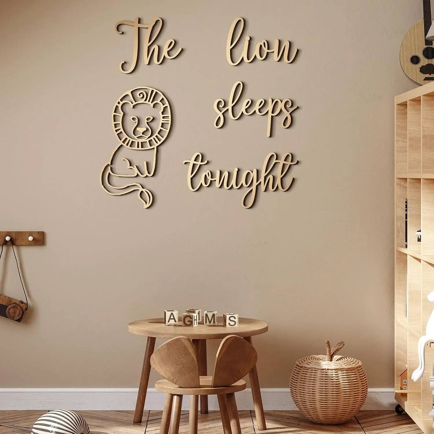 The Lion Sleeps Tonight Wooden - مراجعة Baby Nursery Jungle Theme وسعره